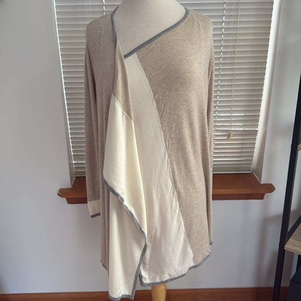 Cardigan - Picture 2 of 5